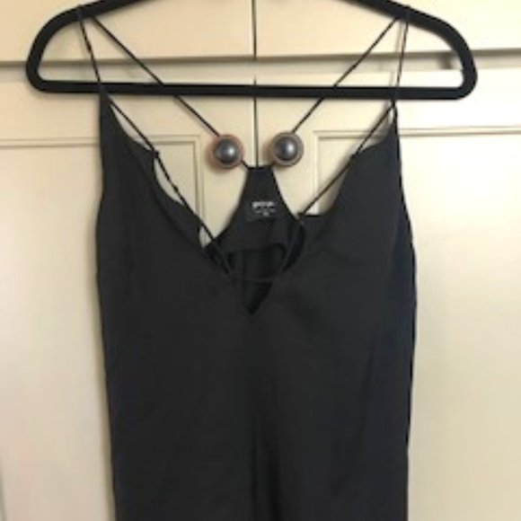 Nasty Gal Tops - Nasty Gal V- Neck Halter Top